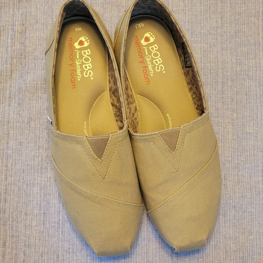BOBS by Sketchers 9.5
